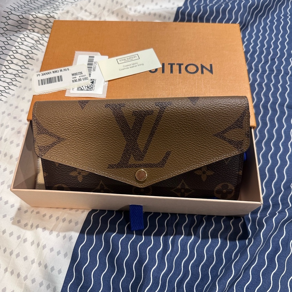 ❌❌SOLD Louis Vuitton Reverse Monogram Sarah wallet